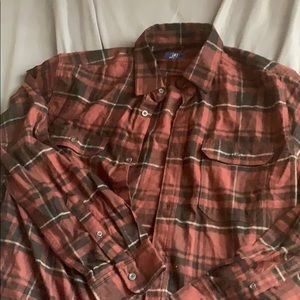 Men’s Plaid Button Up